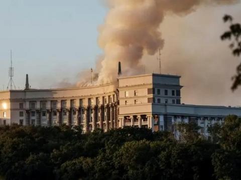 रुसले पहिलो पटक युक्रेनी सरकारी भवनमा आक्रमण गर्‍याे