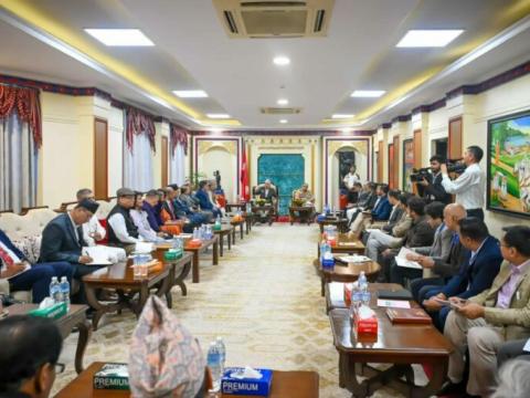शीतलनिवासमा सर्वदलीय बैठक सुरु, प्रधानमन्त्रीसहित को-को छन् सहभागी?